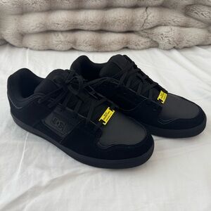 DC work shoes
